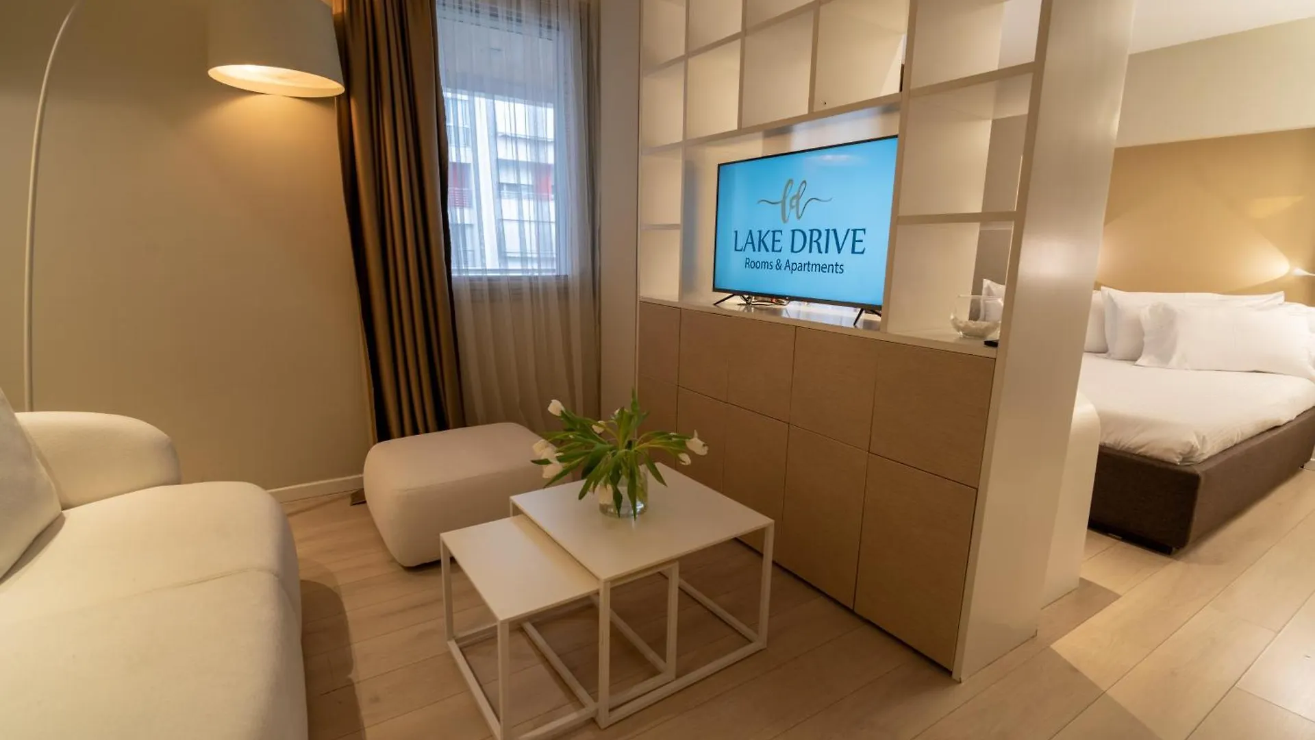 Lake Drive Rooms&Apartments Tirana 4*,