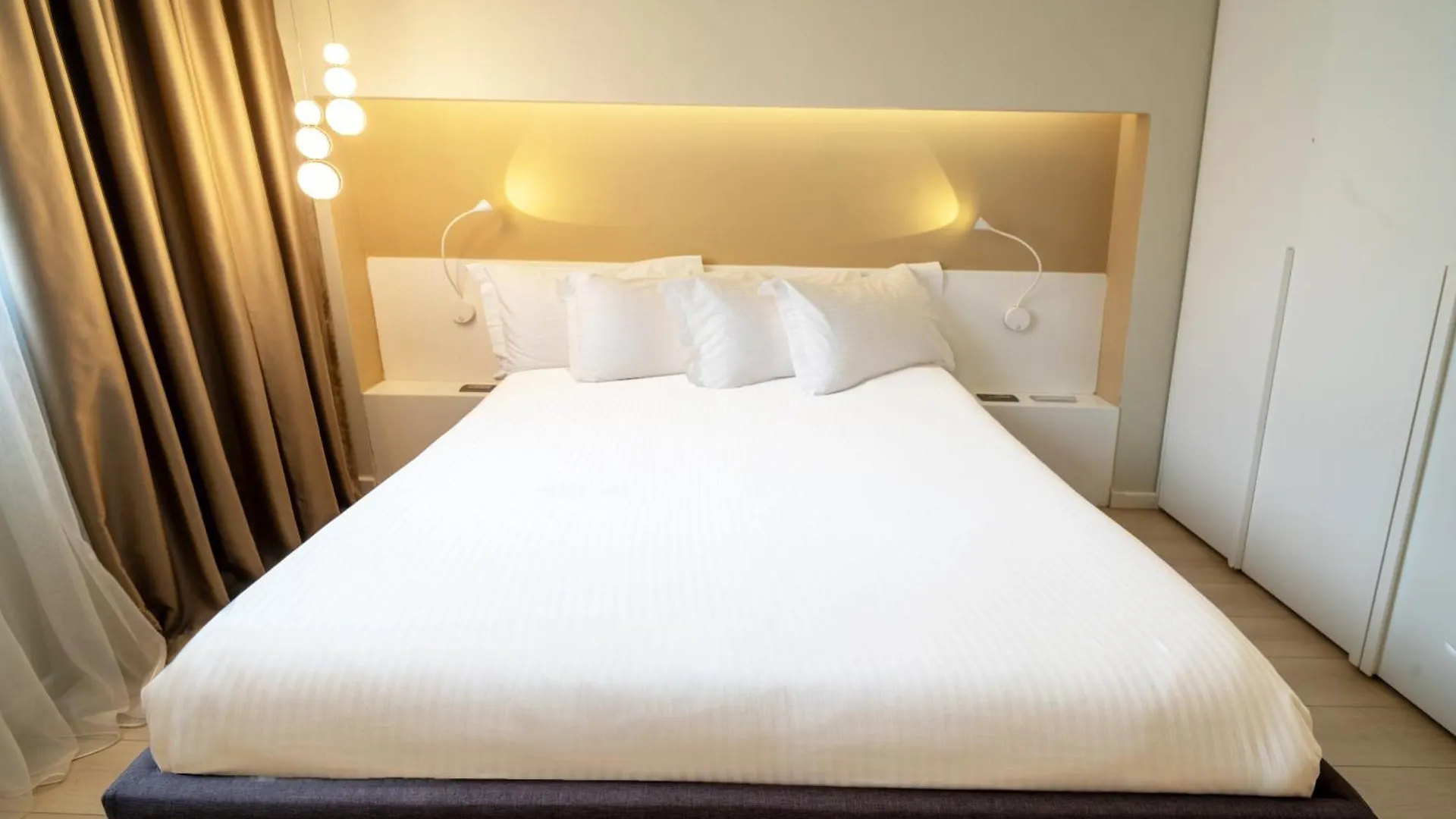 Lake Drive Rooms&Apartments Tirana Lägenhetshotell
