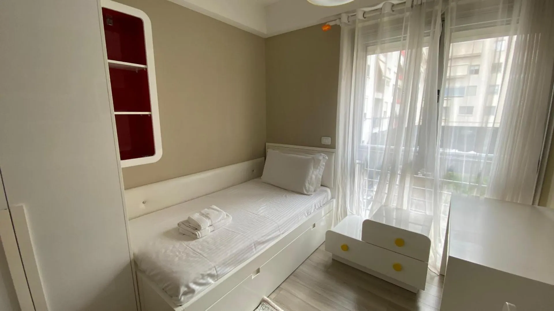 Lake Drive Rooms&Apartments Tirana