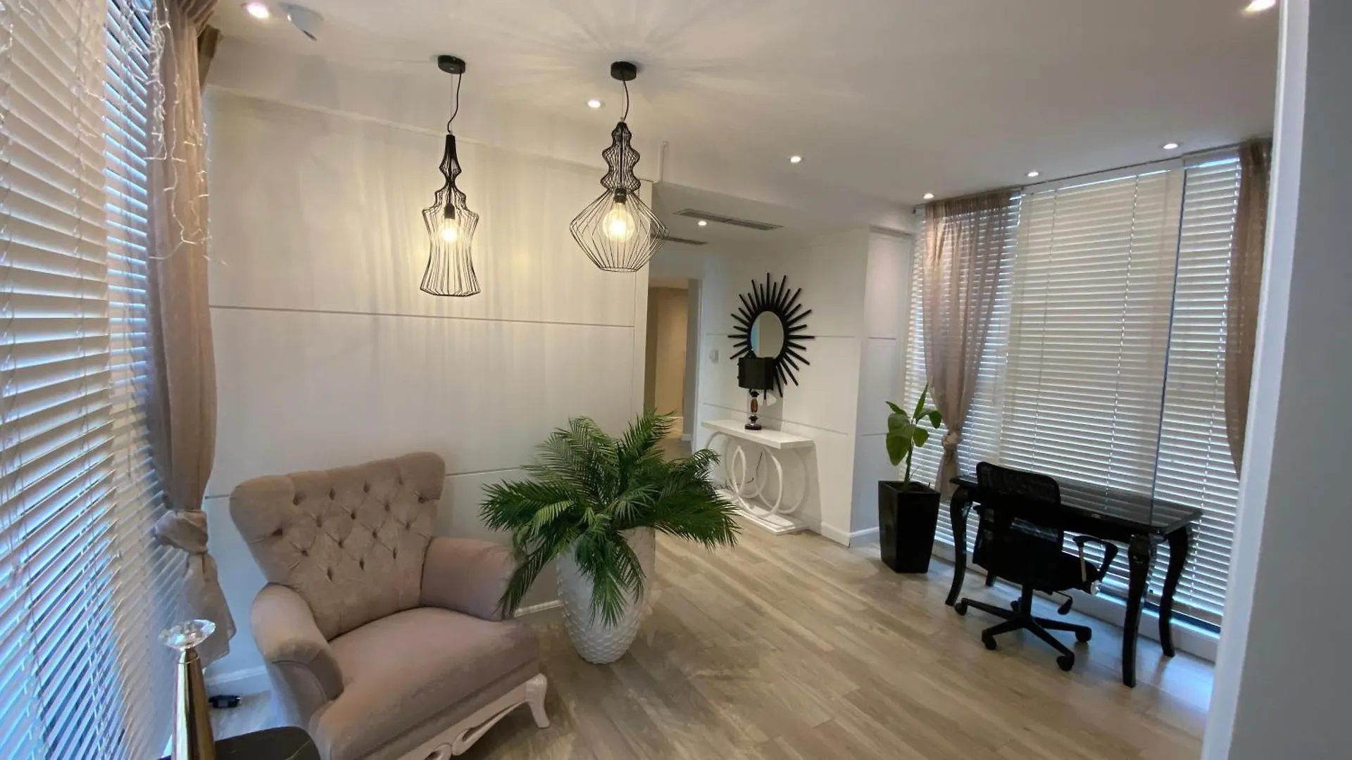 Aparthotel Lake Drive Rooms&Apartments Tirana
