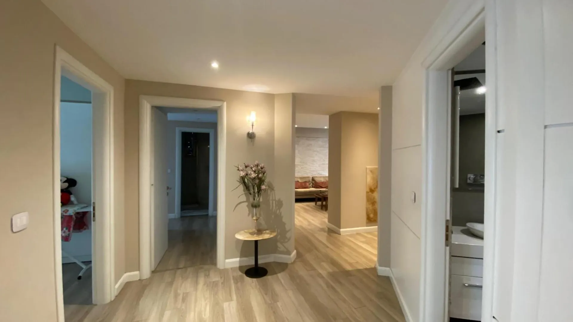 Lake Drive Rooms&Apartments Tirana Aparthotel