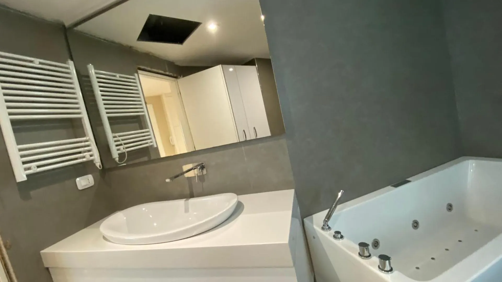 Lake Drive Rooms&Apartments Tirana Aparthotel