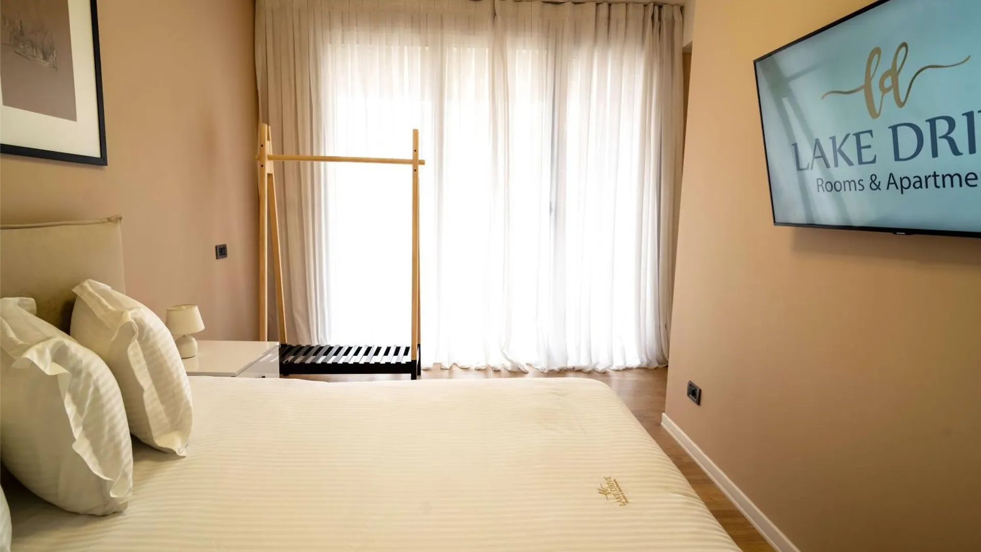 Lake Drive Rooms&Apartments Tirana